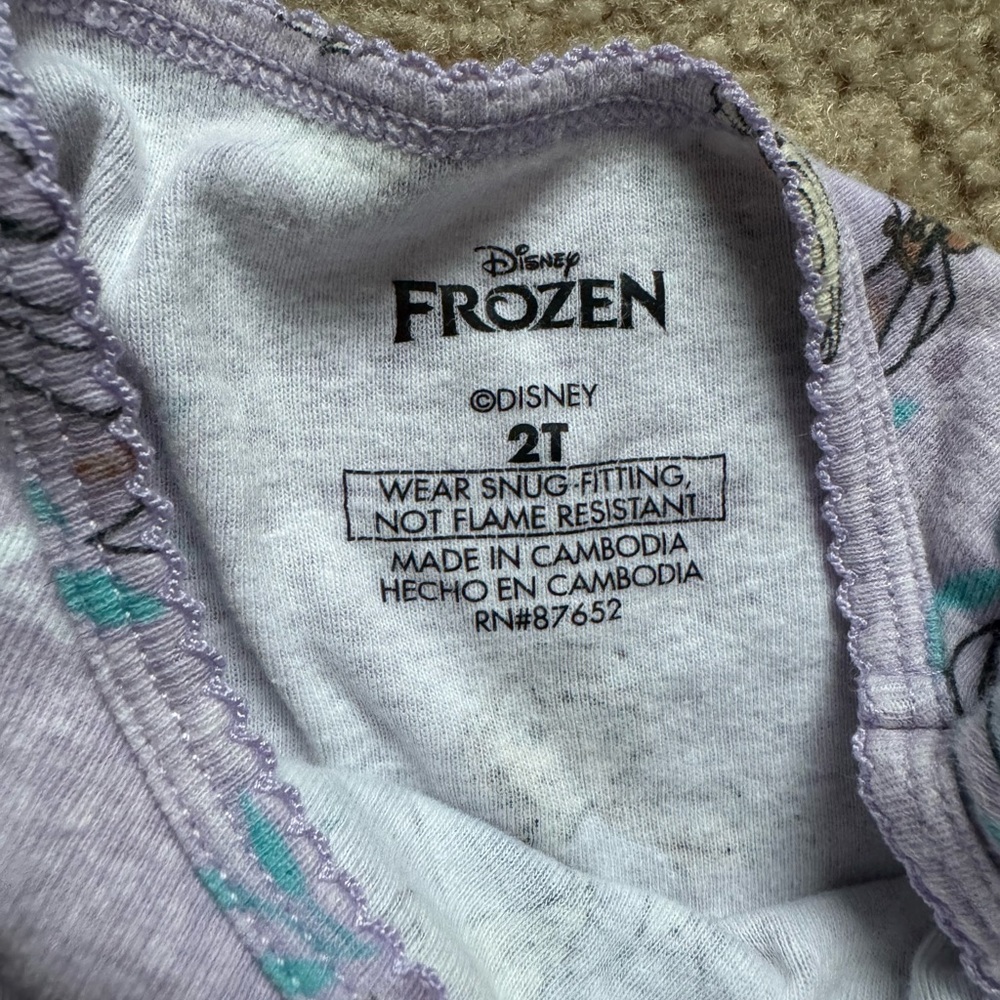 Frozen 2 Light Purple PJ Set- Size 2T - Picture 5 of 5